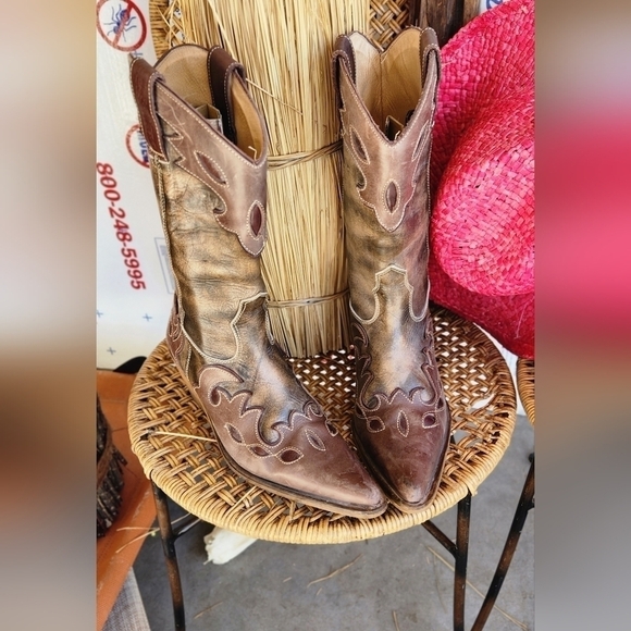 Sassy Western Cowgirl Boots - Picture 3 of 12